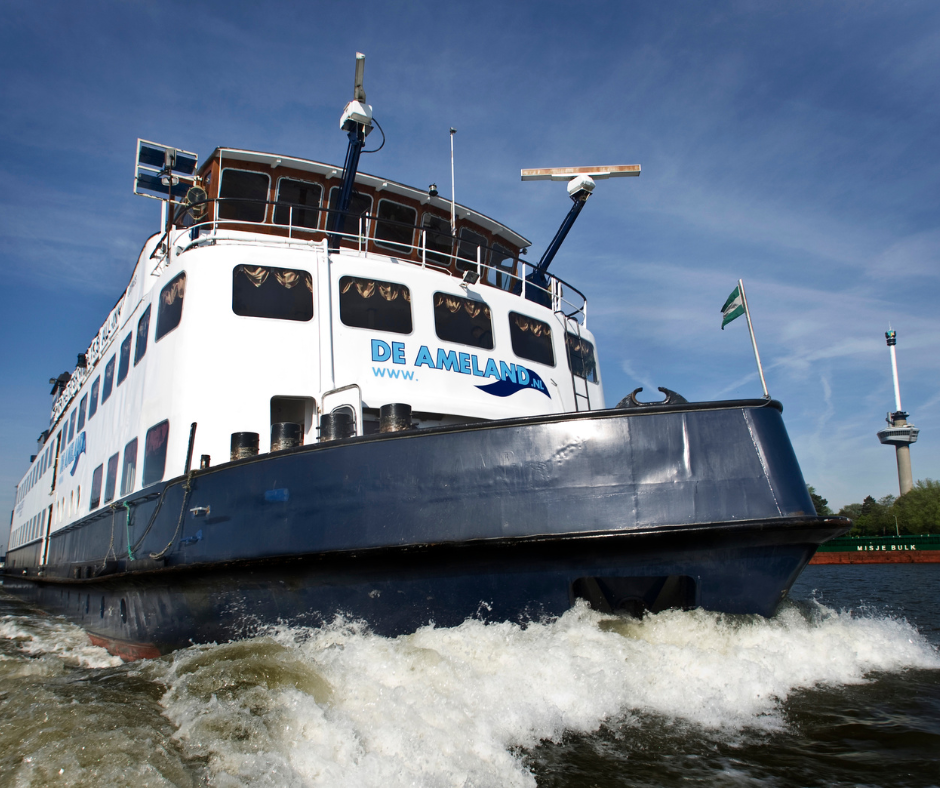 Kerst dinnershow in Rotterdam. Feestelijk theater op het water